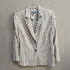 Vintage Jessica Howard cream & navy Blazer with Notched Lapel Sz 18